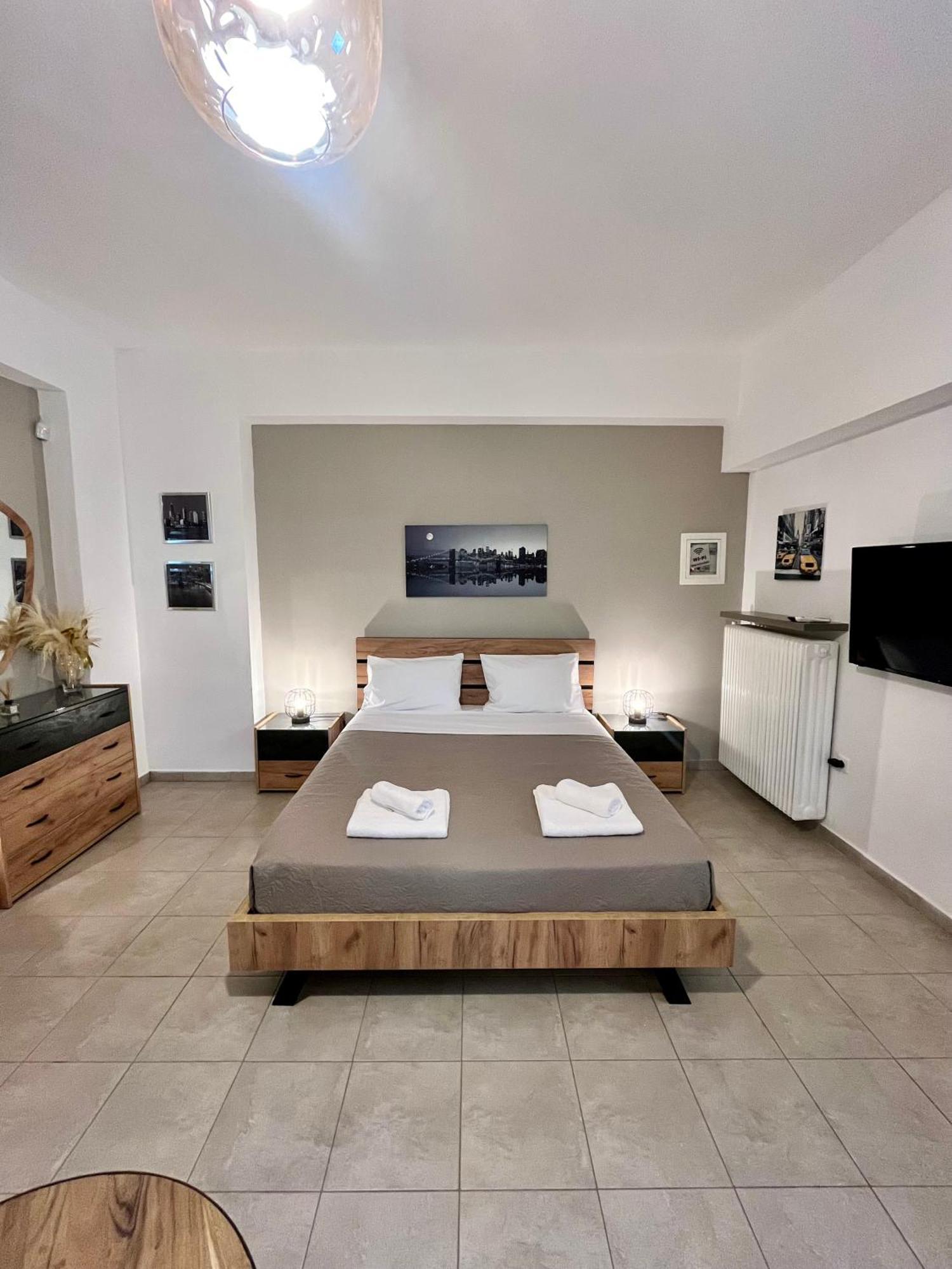 Lia'S Luxury Apartment - Near Airport Koropion Exteriör bild