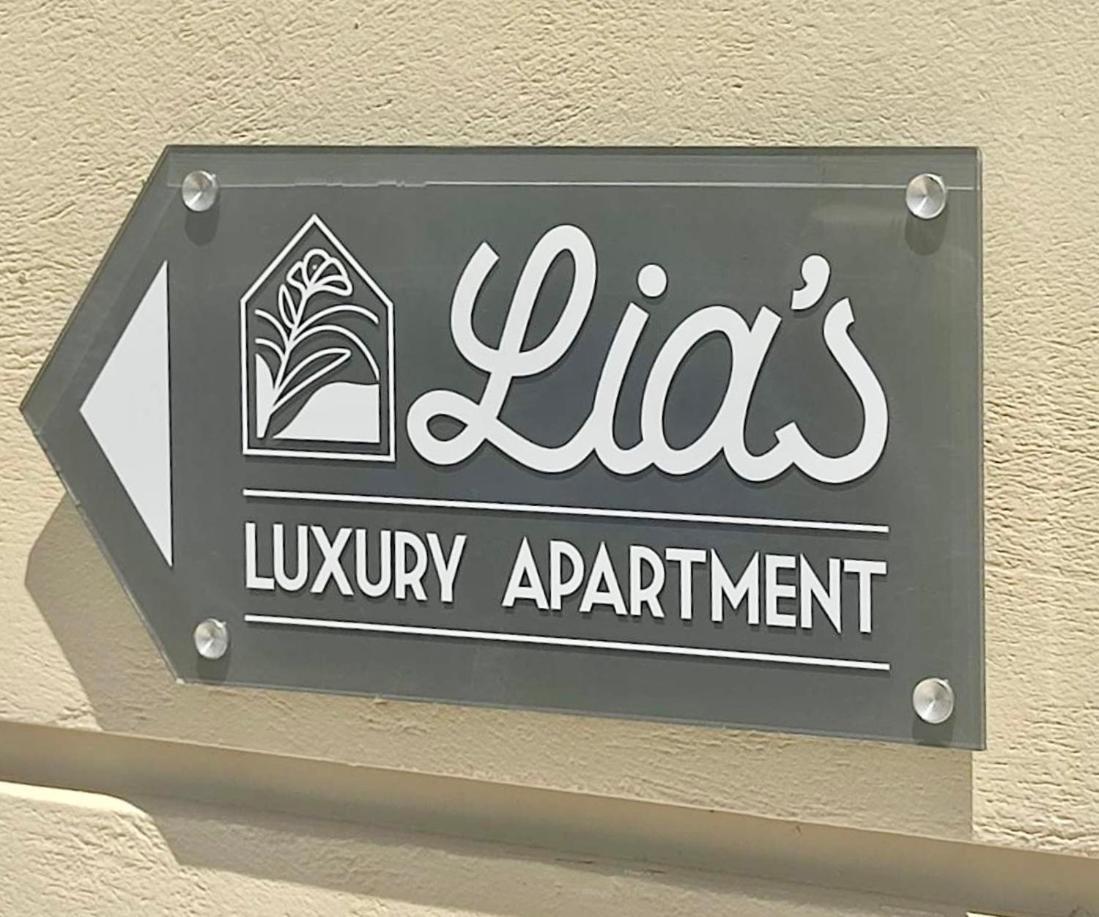 Lia'S Luxury Apartment - Near Airport Koropion Exteriör bild